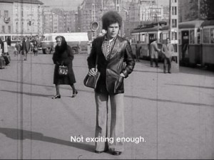Tibor Hajas: Self Fashion Show (1976), 35 mm film överförd till dvd. Courtesy: Kontakt.The Art Collection of Erste Group, Vienna